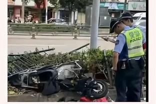 冷静！马来西亚球员犯规撞到徐彬头部，双方在场上发生冲突！